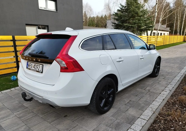 Volvo V60 cena 39800 przebieg: 240000, rok produkcji 2013 z Pionki małe 232